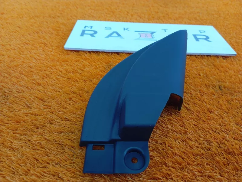 Уголок двери