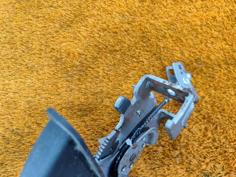 Рычаг стояночного тормоза