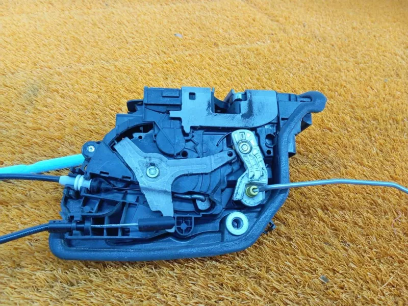 Замок двери