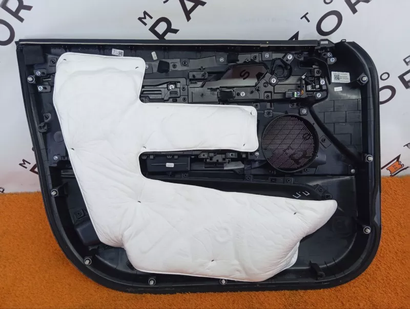 Обшивка двери