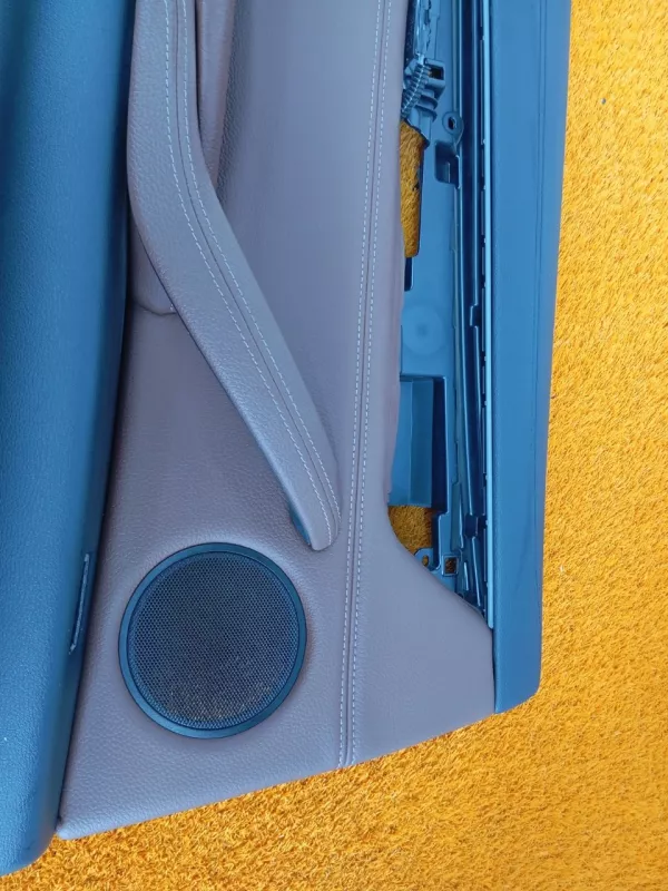 Обшивка двери