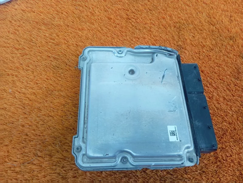 Блок управления двигателем