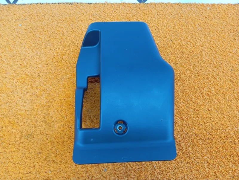 Кожух рулевой колонки