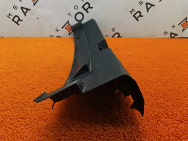 Накладка замка багажника