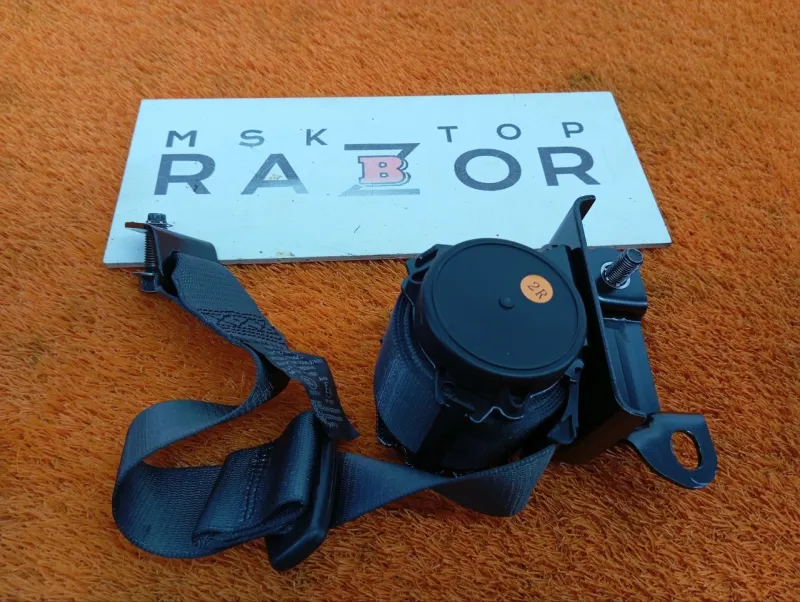 Ремень безопасности