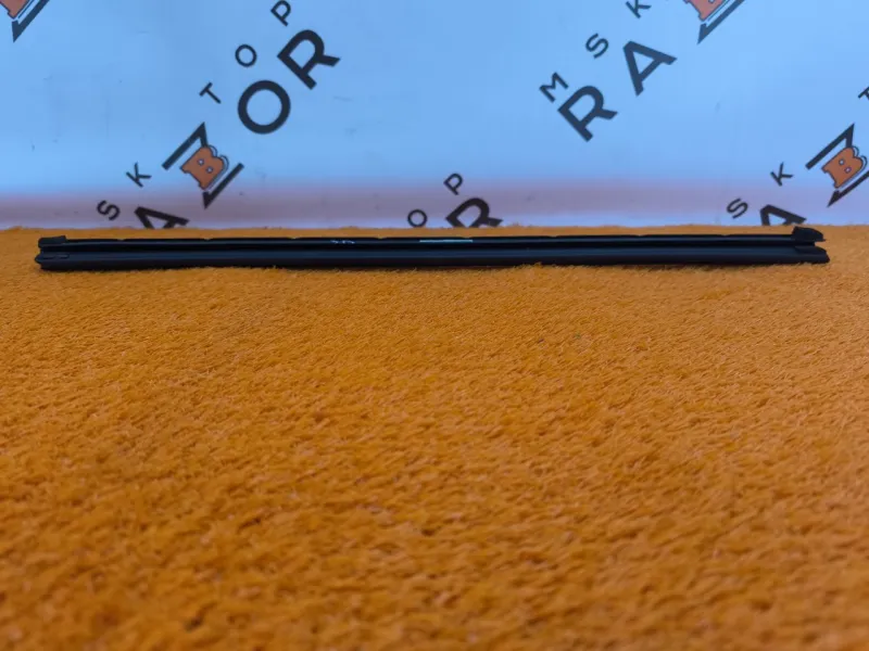 Уплотнитель стекла двери