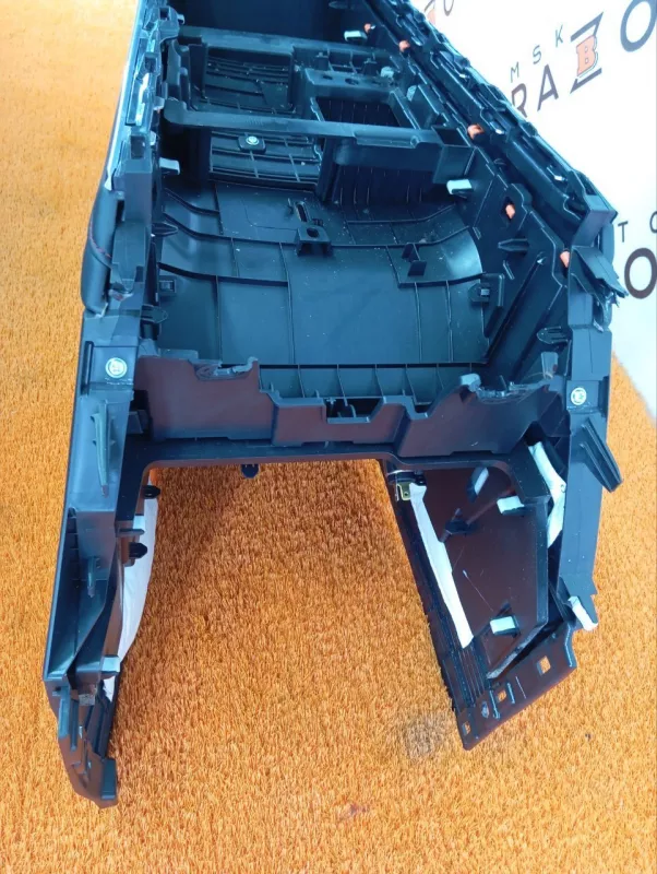 Подлокотник