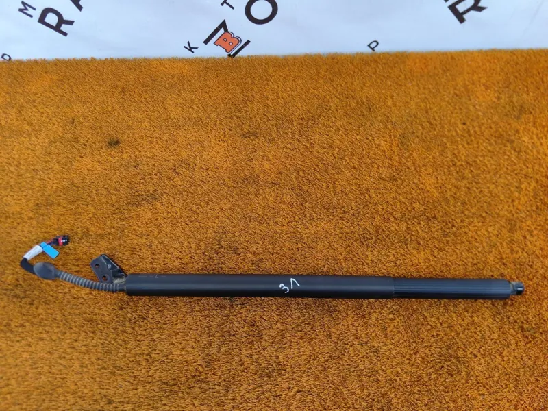 Амортизатор багажника