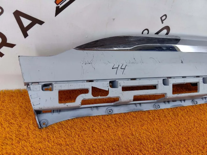 Молдинг двери