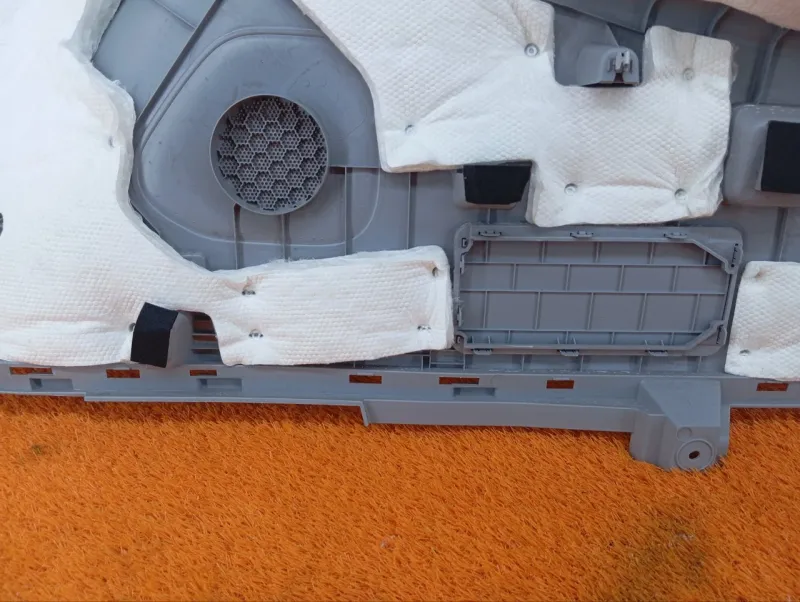 Обшивка багажника