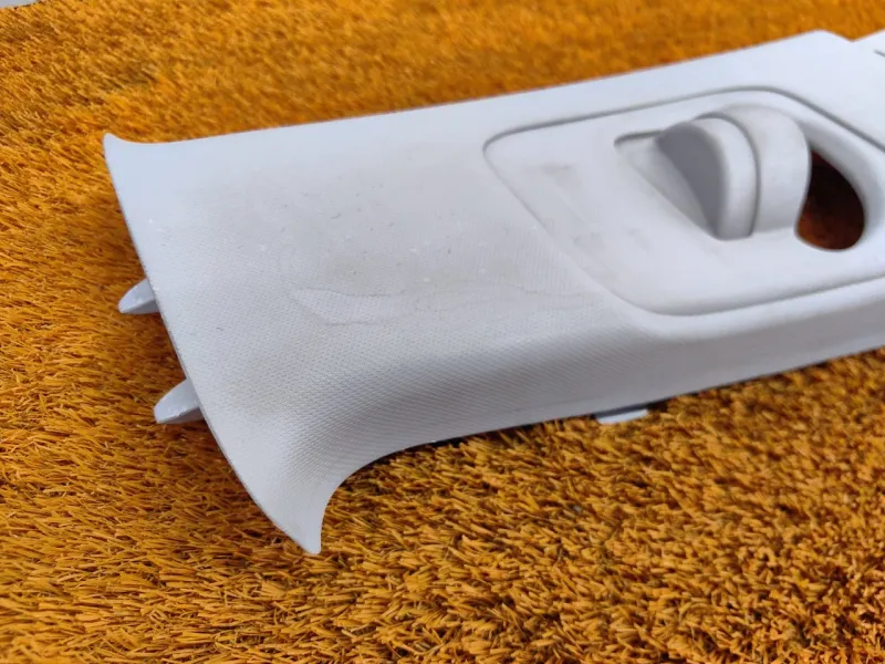 Обшивка центральной стойки