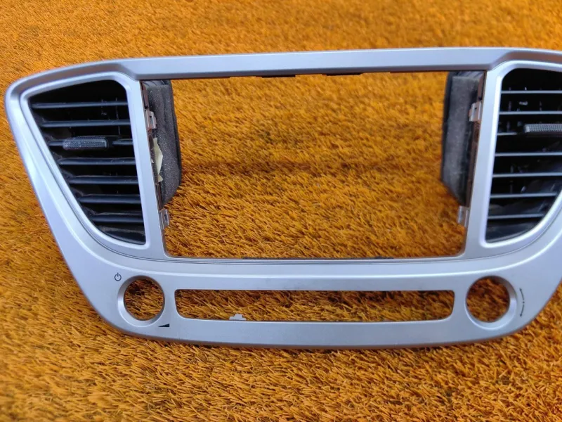 Рамка магнитолы