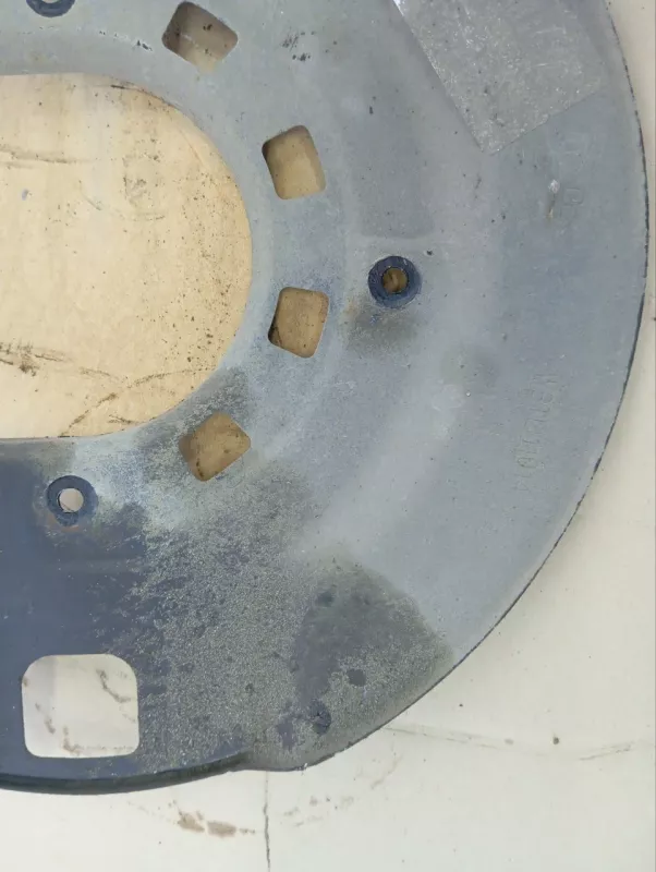 Пыльник тормозного диска