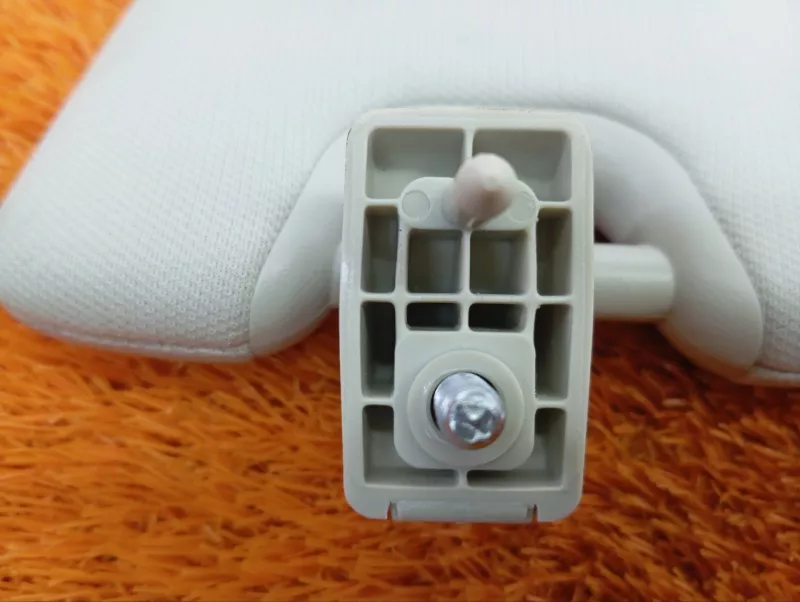 Козырек солнцезащитный