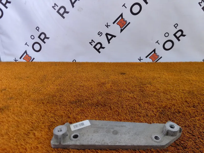 Кронштейн двигателя