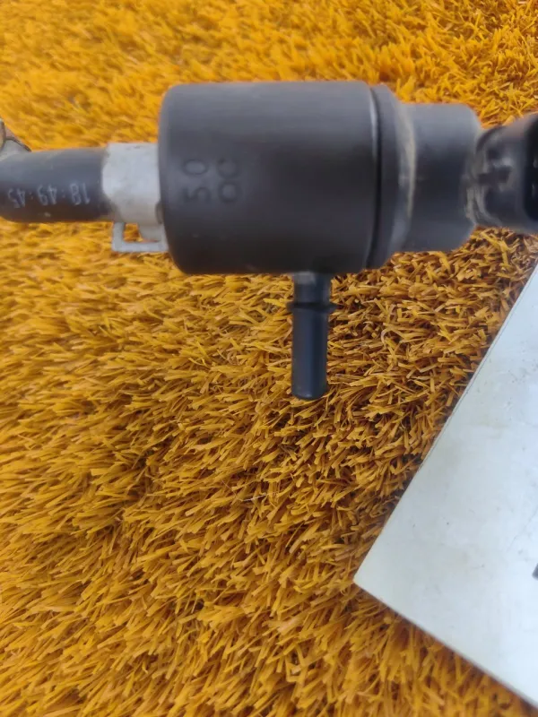 Клапан паров бензина