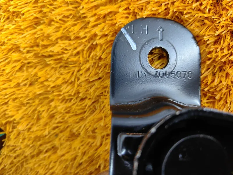 Крепление сиденья