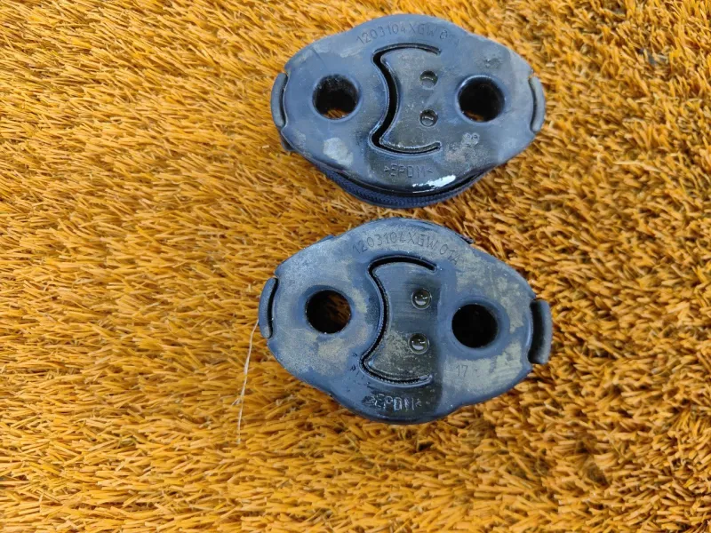 Крепление глушителя