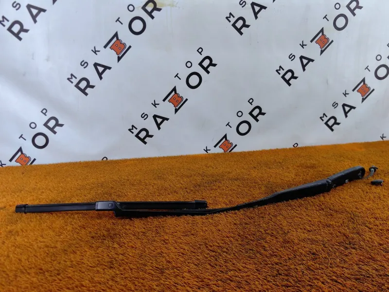 поводок стеклоочистителя