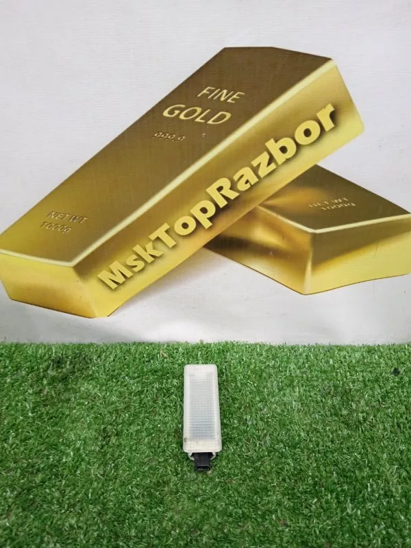 Плафон освещения багажника