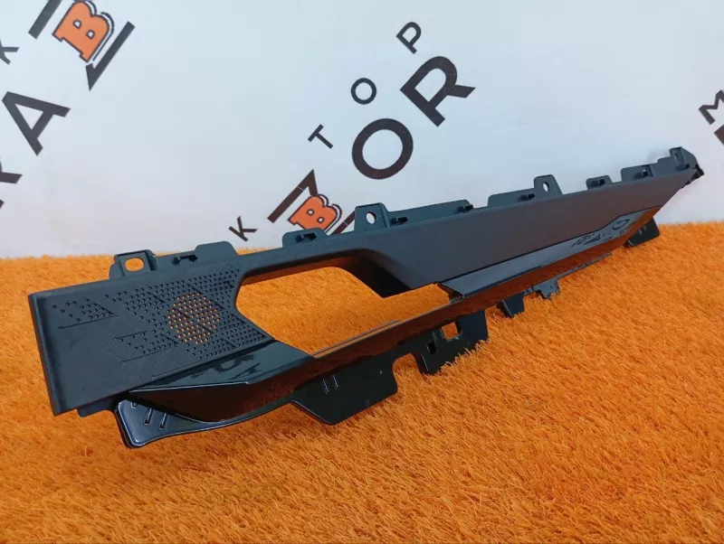 Накладка обшивки двери