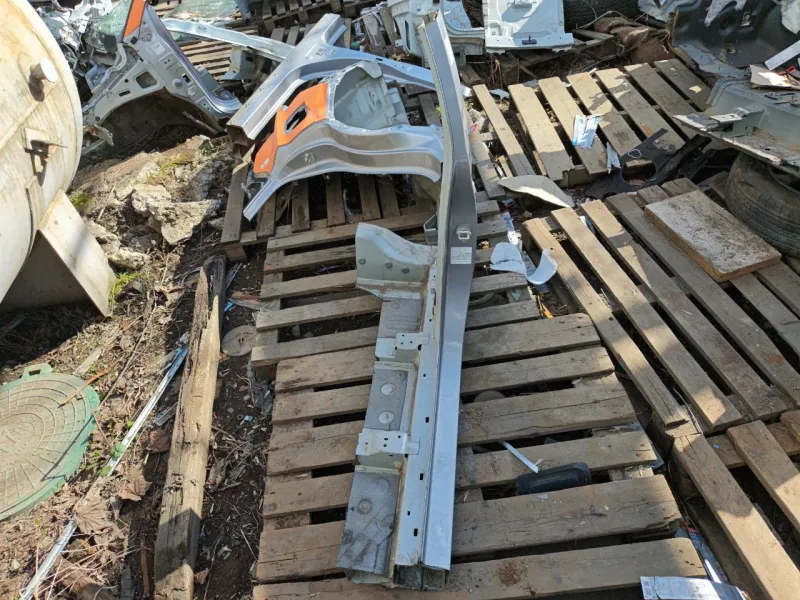 Порог с центральной стойкой