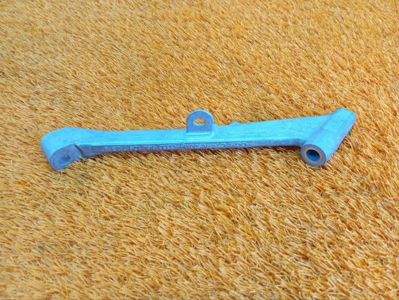 Кронштейн впускного коллектора