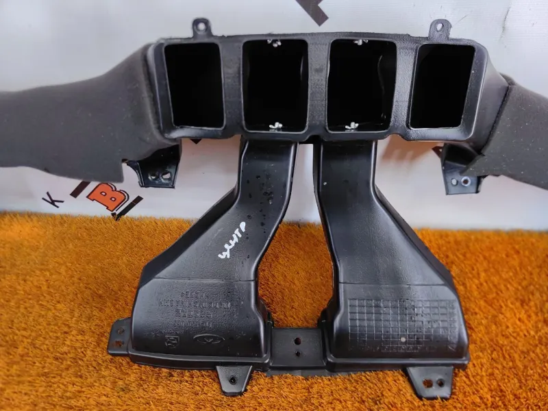 Воздуховод отопителя