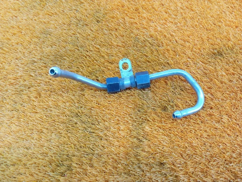 Трубка топливная