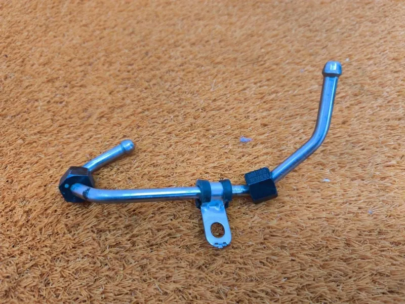 Трубка топливная