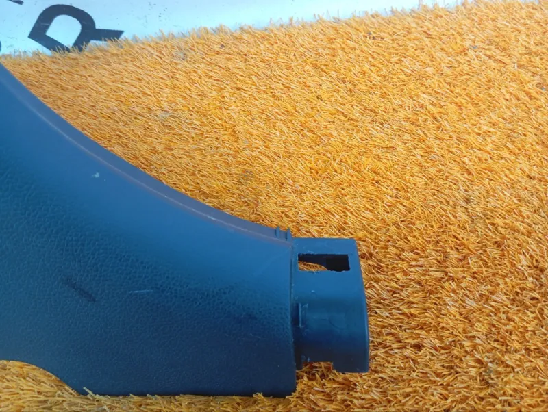 Обшивка центральной стойки