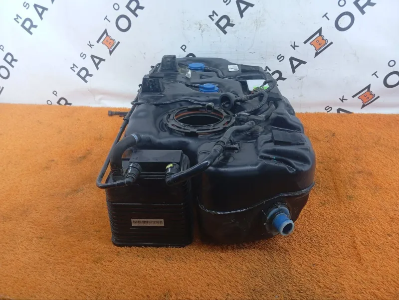 Бак топливный