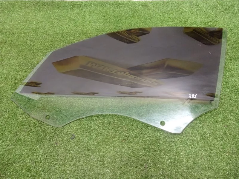 Стекло двери BMW X1 2010 51332990296 E84, переднее левое