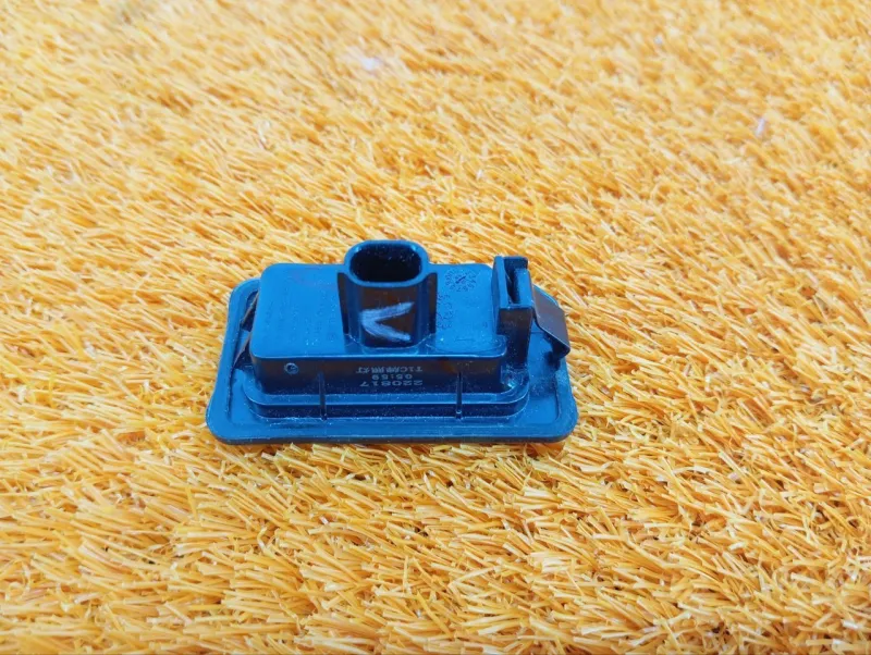 Фонарь подсветки номера