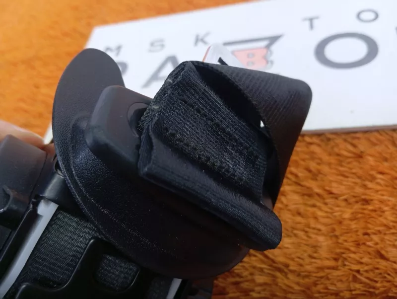 Ремень безопасности