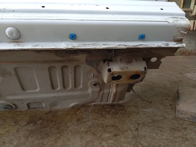 Порог с центральной стойкой