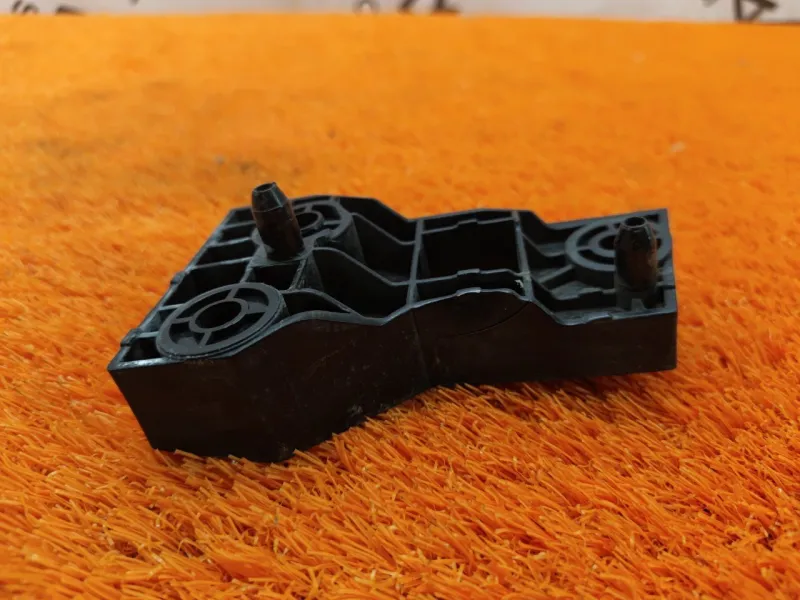 Кронштейн бампера