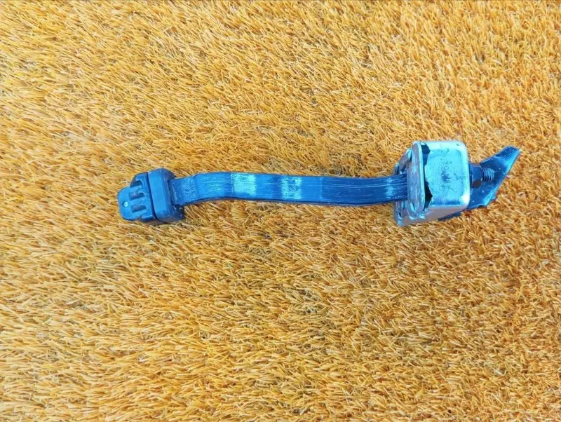 Ограничитель двери