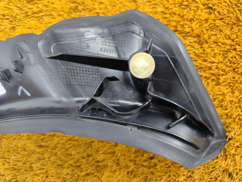 Накладка фонаря BMW 5-Series 2019 63217382959 G30 B47D20A, левая