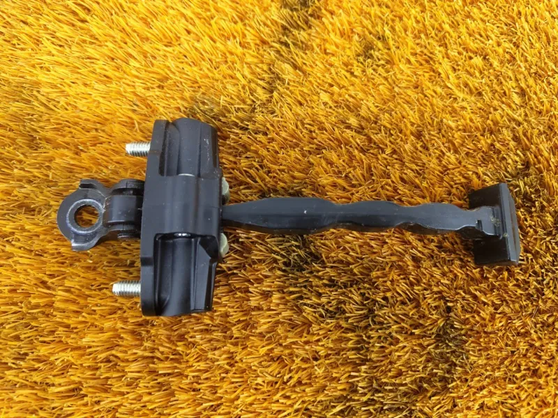 Ограничитель двери