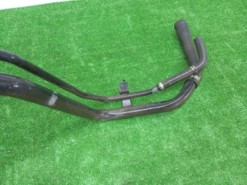 Горловина топливного бака