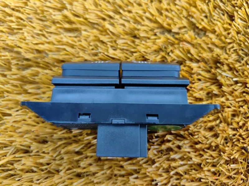 Кнопка обогрева сидений