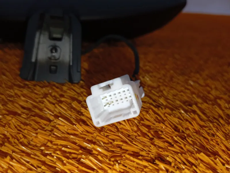 Зеркало заднего вида