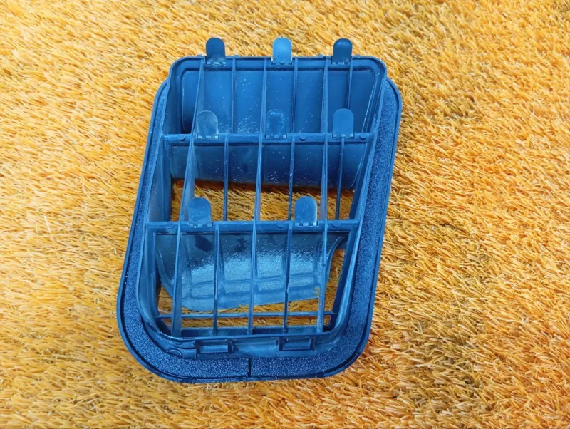 Решетка вентиляционная