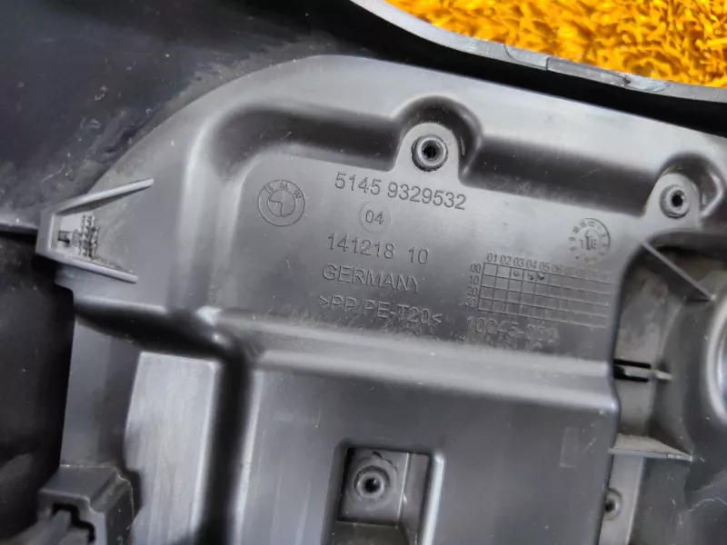 Кожух рулевой колонки