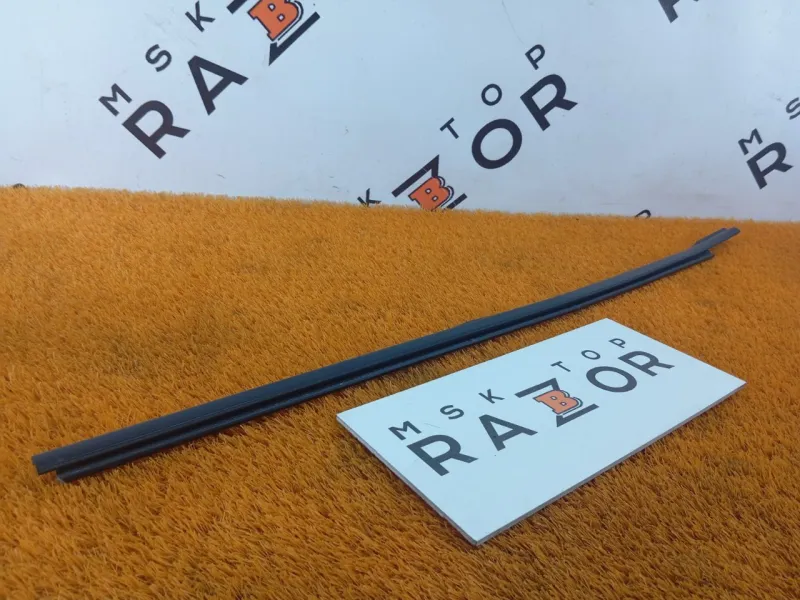 Уплотнитель стекла двери