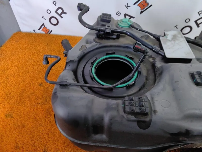 Бак топливный