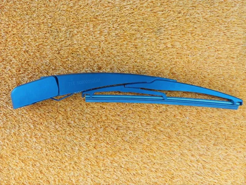 Поводок стеклоочистителя багажника