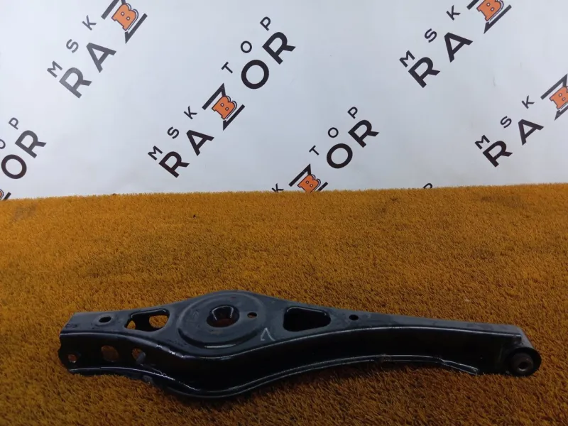 Рычаг подвески нижний