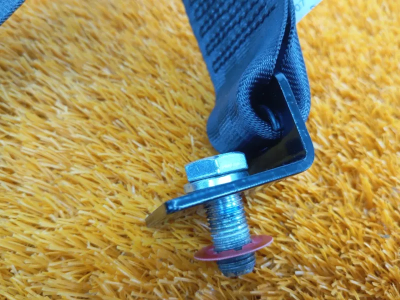 Ремень безопасности